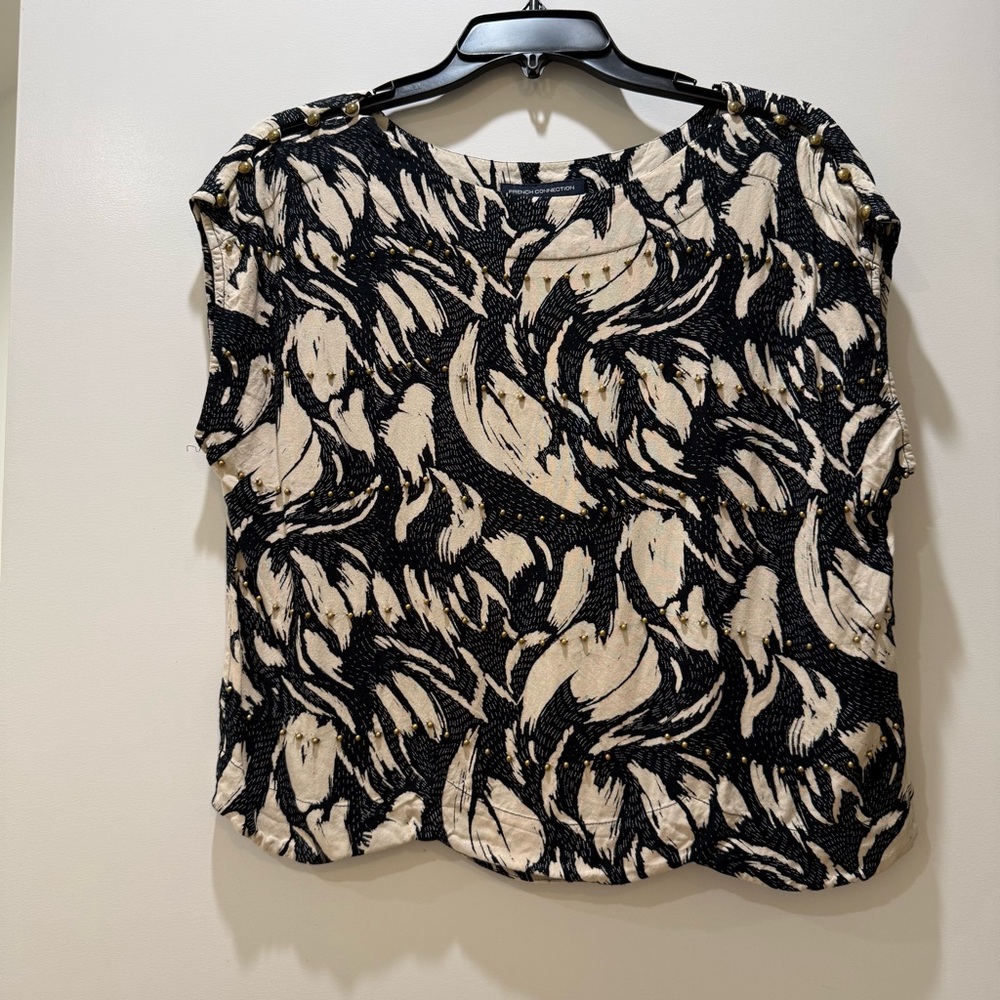 French Connection Black Cream Beaded Boxy Short Sleeve Printed Top